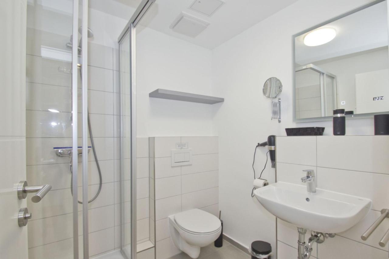 Ferienresidenz Zwei Bodden Fewo2-8 - Balkon, Sauna, Kamin Lietzow Room photo